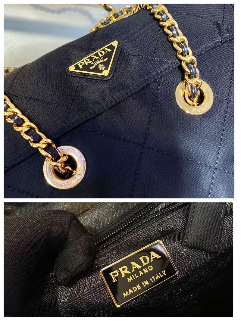 Pra*a tote bags